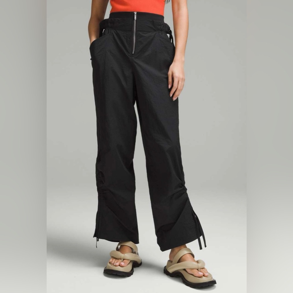 Lululemon Cinchable Wide-Leg High-Rise Pant Size 14
Black